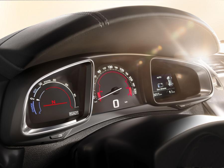  Citroen DS5 HYbrid4 2011 года  (фото 6 из 23)